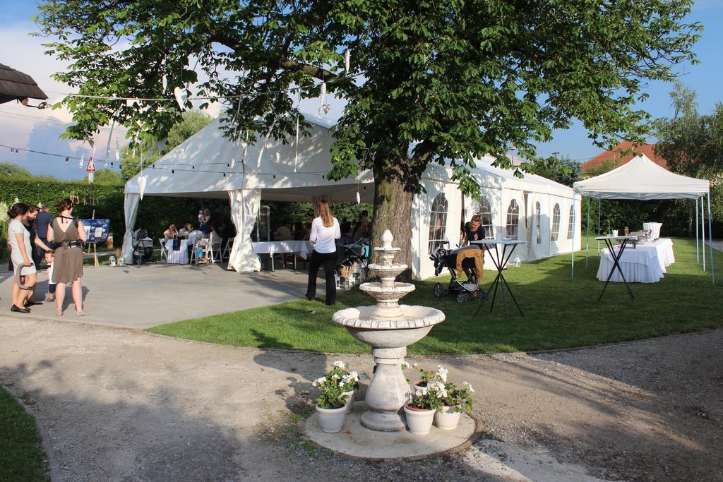 Penzión Zlatý Dukát Hotel Zvolenska Slatina Exterior foto