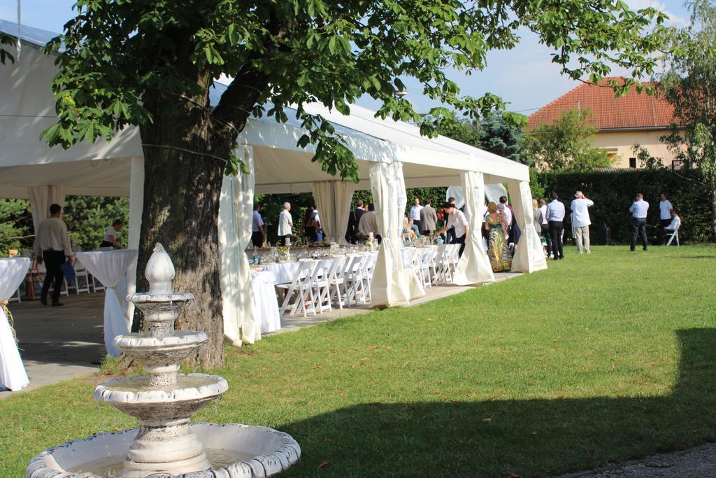 Penzión Zlatý Dukát Hotel Zvolenska Slatina Exterior foto